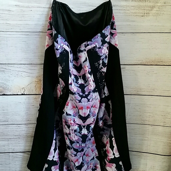 City Chic Strapless Dress - Picture 4 of 6